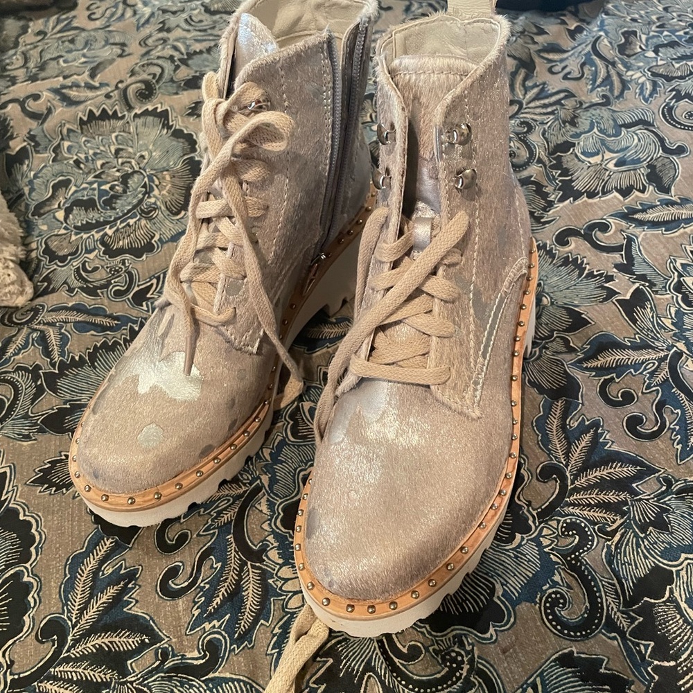 Dolce Vita silver metallic boots